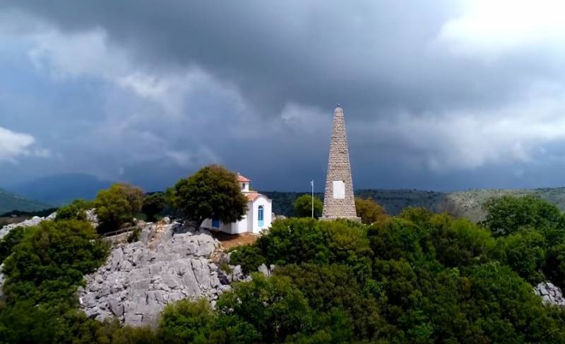 Πεζοπορία από τον Άρι στο Μανιάκι