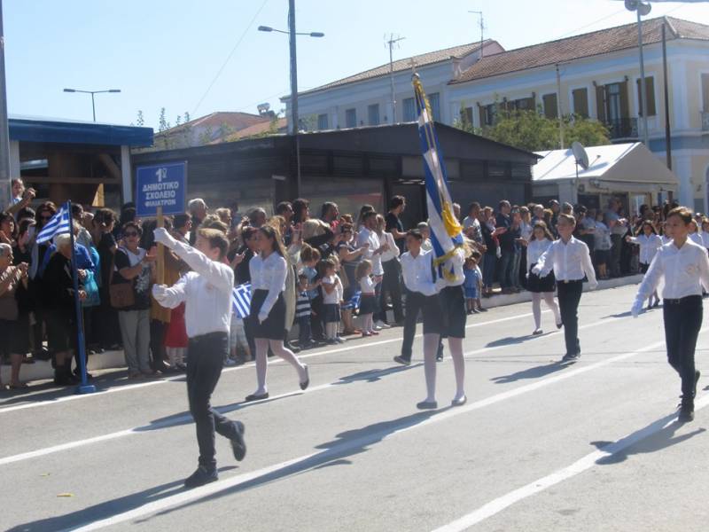 Η παρέλαση της 28ης Οκτωβρίου στα Φιλιατρά (φωτογραφίες)