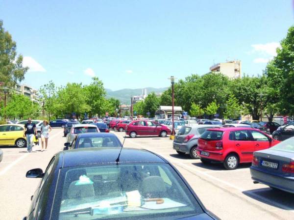 Επί πληρωμή και το μεσημέρι τα δημοτικά πάρκινγκ της Καλαμάτας