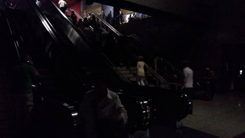 Πετράκος: Τα μπλακ άουτ είναι αποτέλεσμα της ιδιωτικοποίησης, διάσπασης και διάλυσης της ΔΕΗ