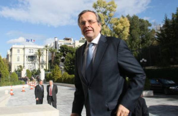 Σαμαράς σε Παπούλια: Τις εκλογές δεν τις θέλει ο λαός. Δεν είναι απαραίτητες