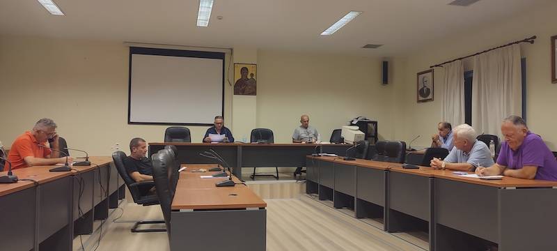 Δημοτικό Συμβούλιο Τριφυλίας: Αντιπαραθέσεις για τις οφειλές της ΔΕΥΑΤ