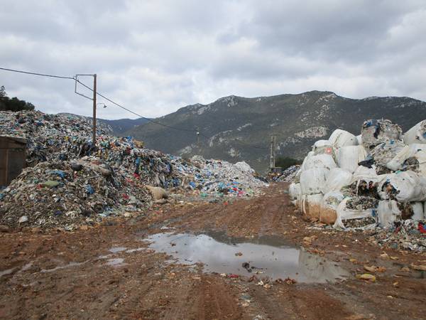 Τραγική παραμένει η κατάσταση στη Μαραθόλακκα (βίντεο)