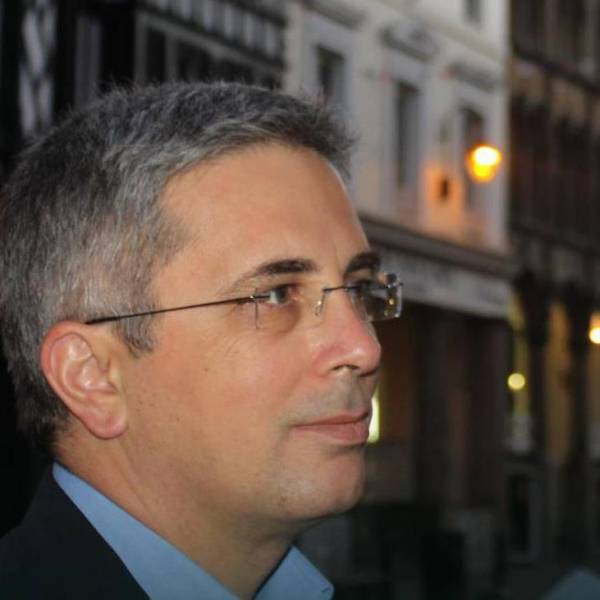 Μαν. Μάκαρης: "Je suis Charlie!"