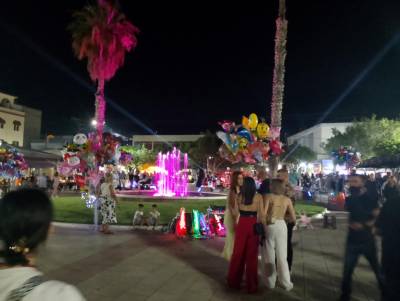 Γέμισε κόσμο η Κυπαρισσία για την 9η Λευκή Νύχτα (φωτογραφίες)