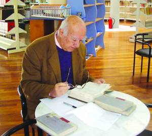 Ο Παναγής Κουμάντος οδοιπορεί "Στα βήματα του Ιωσήφ Βαλέστ"