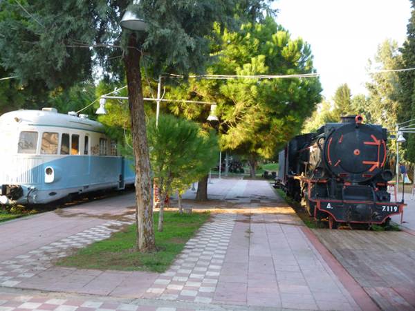 Ο κανονισμός λειτουργίας προβλέπει: Απαγόρευση των σκύλων στο Πάρκο Σιδηροδρόμων