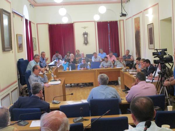 Συνεργασίες ή συνδιαλλαγές;