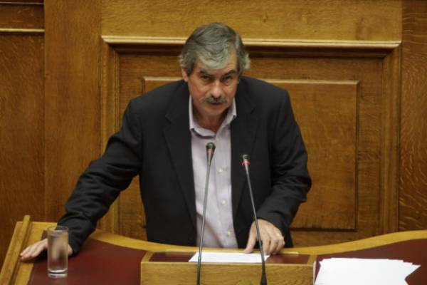 Ομιλία Πετράκου για το Μεσοπρόθεσμο (βίντεο)