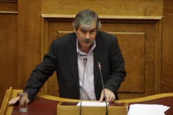 Ομιλία Πετράκου για το Μεσοπρόθεσμο (βίντεο)