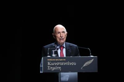 Kώστας Σημίτης: «Χρειάζεται σχέδιο και ευρύτερες συναινέσεις για να πάει η χώρα μπροστά».