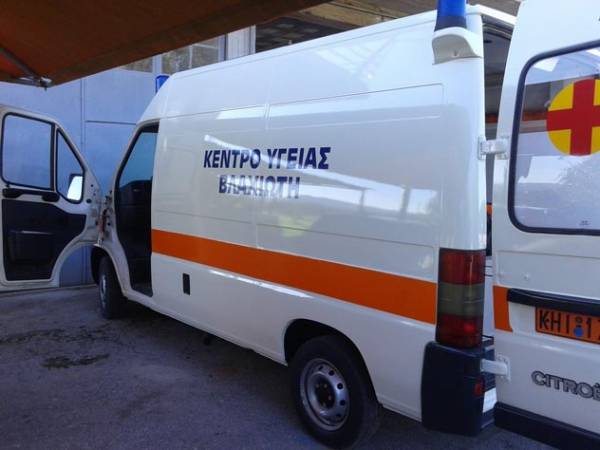 Παράδοση ασθενοφόρου στο Κέντρο Υγείας Βλαχιώτη και Κινητής Μονάδας στους Μολάους