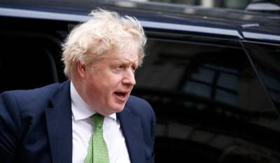 Τζόνσον: Κυρώσεις σε πέντε ρωσικές τράπεζες και τρία πρόσωπα με τεράστια περιουσία