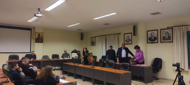 Αποχώρηση αντιπολιτεύσεων για το τεχνικό πρόγραμμα