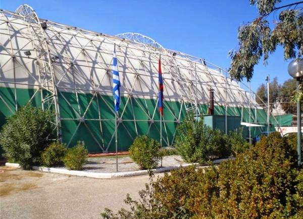 Συζήτηση για την αλλαγή του πανιού της Τέντας