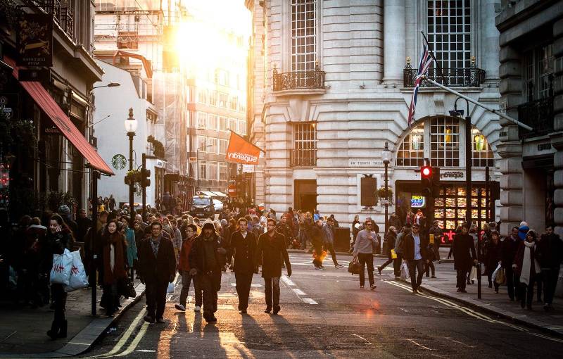 IDEA: Ρυθμοί ρεκόρ στην οπισθοδρόμηση της δημοκρατίας στον κόσμο