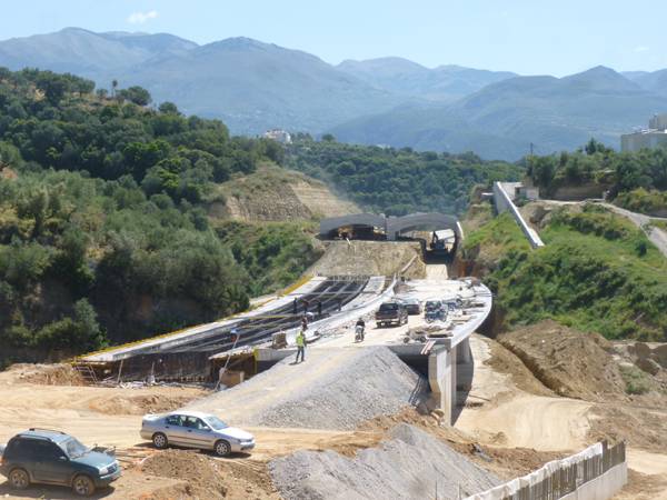 Ο περιφερειακός μπαίνει στην Καλαμάτα - Εντατικά έργα στους 5 κόμβους (φωτογραφίες)