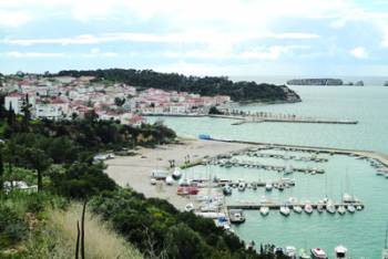 Στελέχη του ΤΑΙΠΕΔ επί τόπου για συλλογή στοιχείων: Ιούνιο ο διαγωνισμός για τη μαρίνα Πύλου