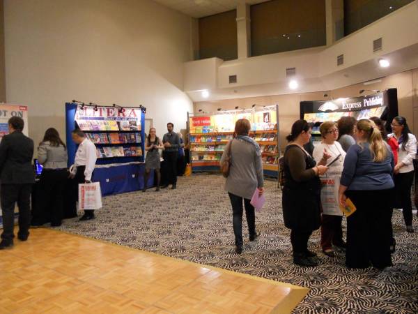 Επιτυχής έκθεση ξενόγλωσσου βιβλίου από το Σύλλογο Ιδιοκτητών Κέντρων Ξένων Γλωσσών