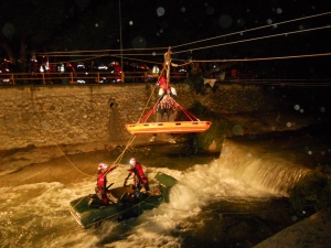 Επιτυχημένη η άσκηση διάσωσης εγκλωβισμένης οδηγού στο Νέδοντα (φωτογραφίες)