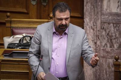 Αραχωβίτης: &quot;Ανάσα για τα μεσαία και μεγάλα αγροτικά στρώματα η μείωση των ασφαλιστικών εισφορών&quot;