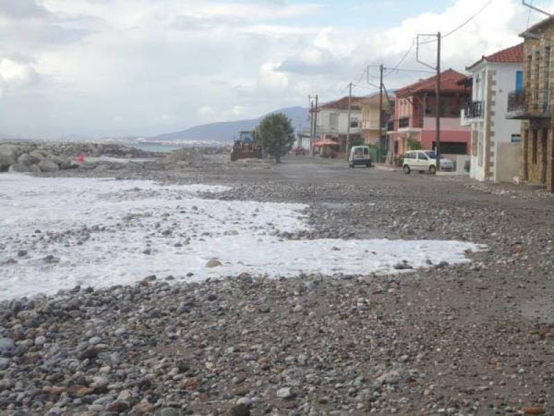 Η προστασία των ακτών από Μικρή Μαντίνεια έως Κιτριές