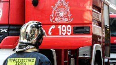 Άγνωστοι πυρπόλησαν τα ξημερώματα δύο βυτιοφόρα στη Μάνδρα