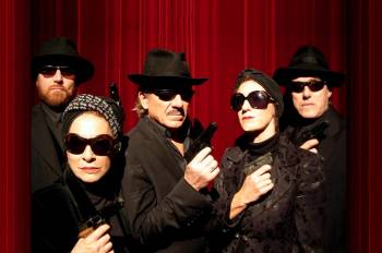 Απολαυστική παράσταση του ΔΗΠΕΘΕΚ με "39 σκαλοπάτια"