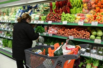 &quot;Ψαλίδι” πληθωρισμού τροφίμων στο οικογενειακό εισόδημα (βίντεο)