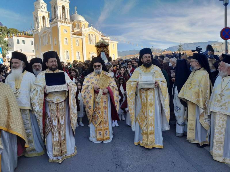 Καλαμάτα: Με λαμπρότητα ο εορτασμός της Παναγίας Υπαπαντής (φωτο+βίντεο)