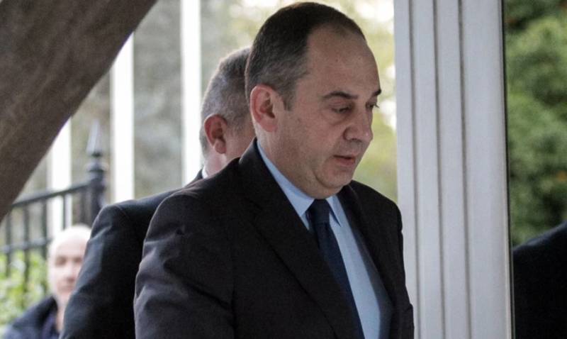 Κάλεσμα στους ανεμβολίαστους λιμενικούς και υπαλλήλους του υπουργείου Ναυτιλίας απευθύνει ο Γιάννης Πλακιωτάκης