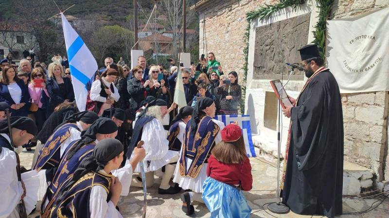 Άνω Δώριο: Τίμησαν την 203η επέτειο από την Εξέγερση των Ντρεδων (βίντεο-φωτογραφίες)