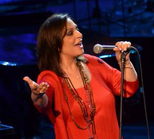 Η Χαρούλα Αλεξίου αύριο στην Αρχαία Μεσσήνη