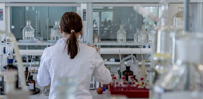 Θ. Καρποδίνη: Καμία επιπλέον χρέωση από τα διαγνωστικά κέντρα – Ο ασφαλισμένος πληρώνει μόνο τη συμμετοχή του