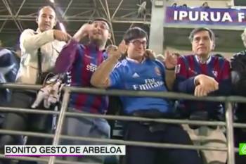 Η φανέλα του Αρμπελόα σε φίλαθλο με σύνδρομο Down (βίντεο)