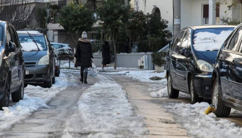 Τηλεκπαίδευση στα σχολεία, τηλεργασία σε ιδιωτικό και δημόσιο τομέα - Τι ισχύει για αύριο σε Αττική και Κρήτη