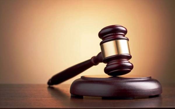 8 μήνες σε πρώην προϊσταμένη του ΙΚΑ Καλαμάτας που κολλούσε ένσημα στα παιδιά της