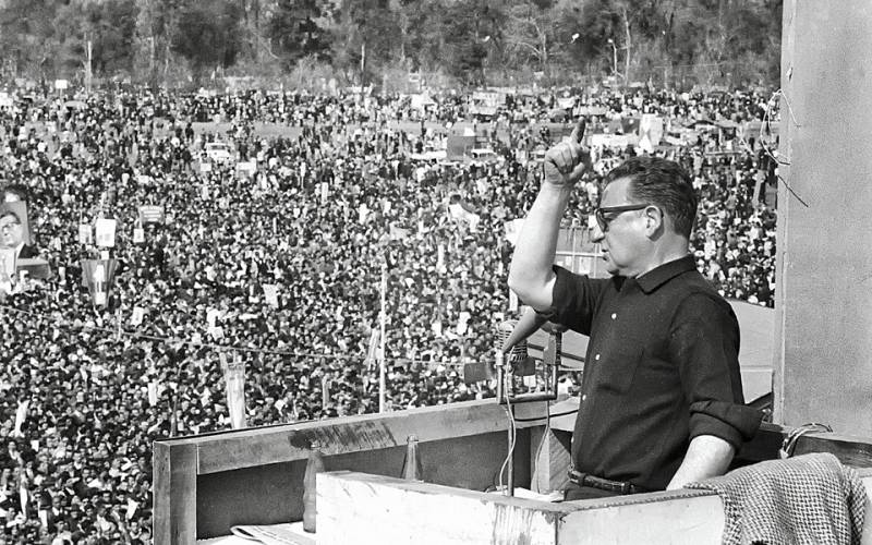 50 χρόνια από τη βίαιη ανατροπή του «ειρηνικού δρόμου»