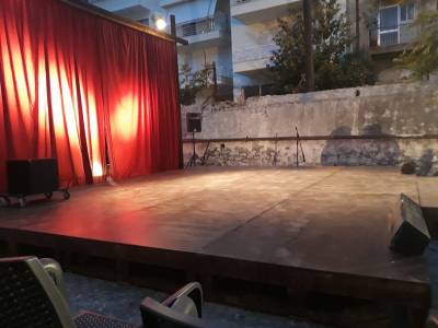 Αλλο «μπούφο» κι άλλο…μπούφος!*