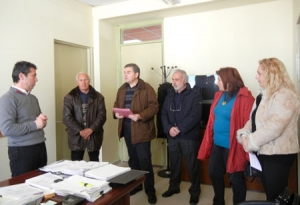 Την παραίτηση του διευθυντή Πρωτοβάθμιας για τη συγχώνευση δημοτικών σχολείων ζητεί η Ενωση Γονέων