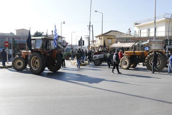Το μπλόκο του Ασπροχώματος κατά του Θανάση Πετράκου