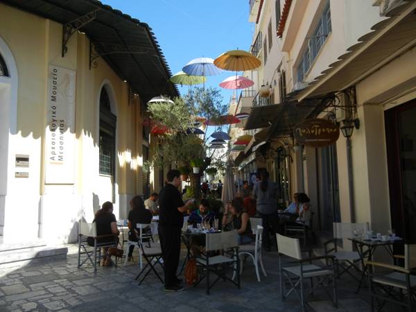 Μεσημεριανό γλέντι Κυριακή στη Μυλόπετρα