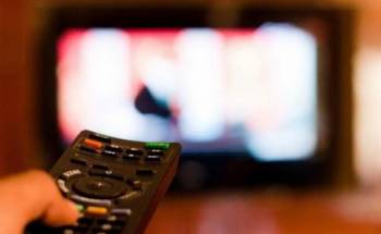 Πετράκος και Ψαρρέα για τα χρέη των τηλεοπτικών σταθμών