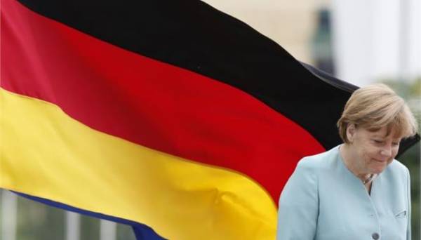 Μέρκελ: «Εκτός συζήτησης ένα “κούρεμα” των ευρωπαϊκών δανείων προς την Ελλάδα»