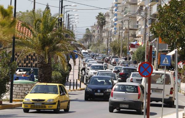 Ακόμα έρχεται κόσμος στην γεμάτη Καλαμάτα