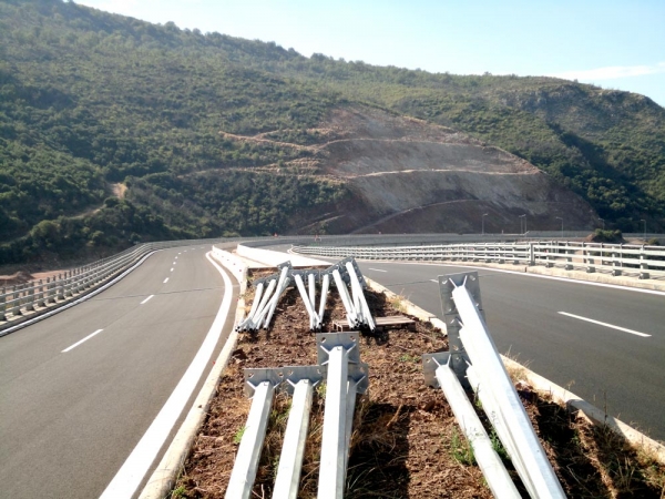 Κάτι δεν πάει καλά στο Παραδείσια -Τσακώνα