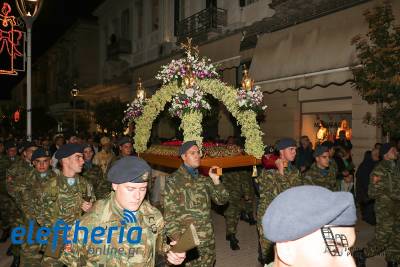 Καλαμάτα: Πλήθος πιστών στην Ακολουθία του Επιταφίου στην Υπαπαντή (βίντεο-φωτογραφίες)