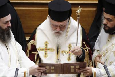 Επέτειος Ναυμαχίας Ναβαρίνου: Στον Αρχιεπίσκοπο Ιερώνυμο το χρυσό μετάλλιο του Δήμου Πύλου - Νέστορος