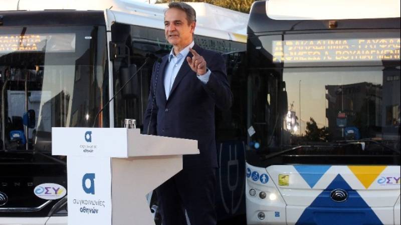 Μητσοτάκης: Νέα λεωφορεία, νέοι συρμοί και συλλογικές συμβάσεις στις συγκοινωνίες