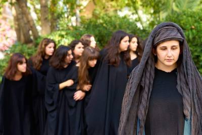 “Τρωάδες” του Ευριπίδη από την Πειραματική Σκηνή Καλαμάτας